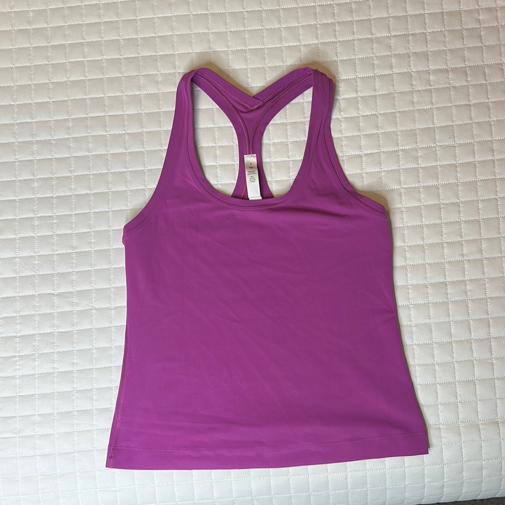 Lululemon Tank- race length- minimally worn- size 6